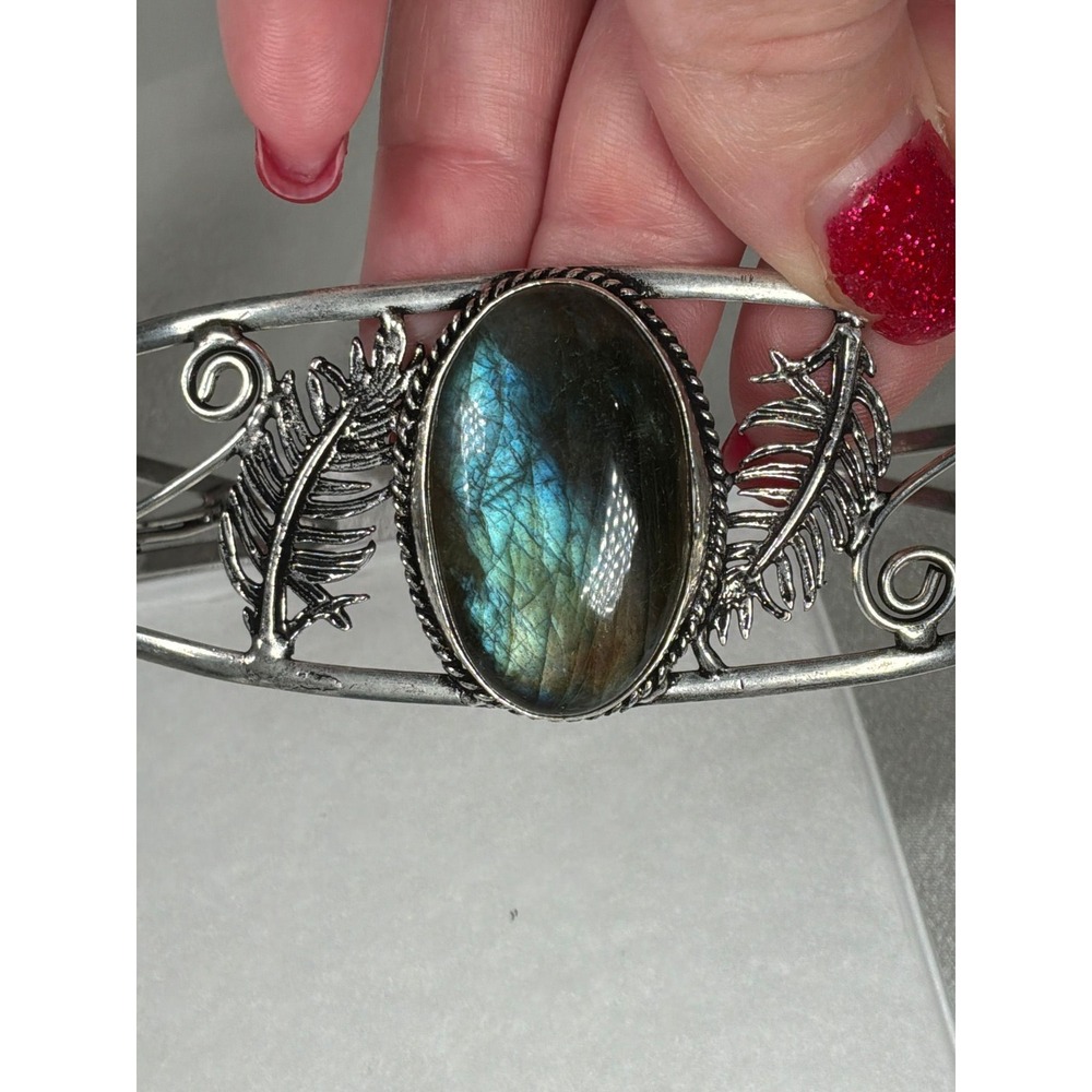 ✨ Labradorite Flash Statement Gift Set • Cuff + Earrings - Picture 8 of 8